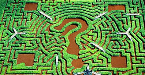 10 Most Incredible Mazes and Labyrinths - Hello Travel Buzz
