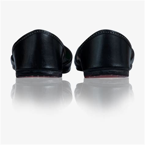 Basic Black – Juttiesmaker