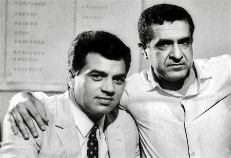 Dharmendra posts emotional flashback pic as Arjun Hingorani, director ...