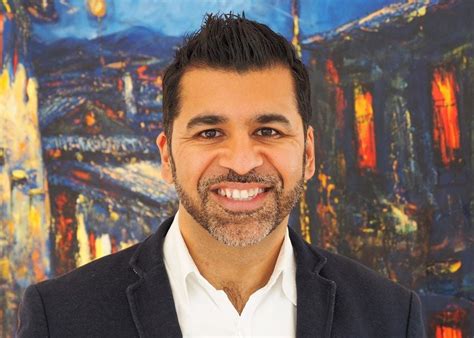 South Asian Business Person 的图像结果