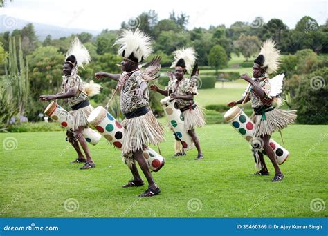African Traditional Folk Dance Editorial Stock Image - Image of africa ...