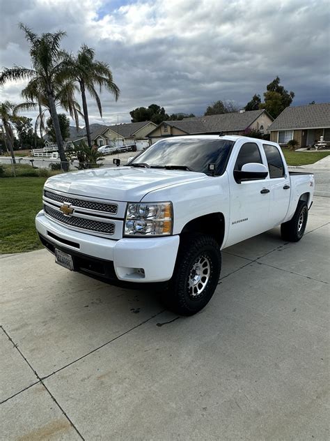 2010 Chevrolet Silverado 1500 for Sale in Nuevo, CA - OfferUp