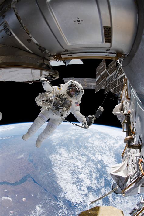 Astronauts 的图像结果