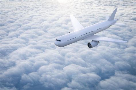 飞行的飞机图片-云层上飞行的飞机素材-高清图片-摄影照片-寻图免费打包下载