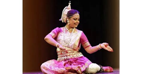 Odissi Dance Guru Sruti Barua’s show Pratbimb enchanted Delhi
