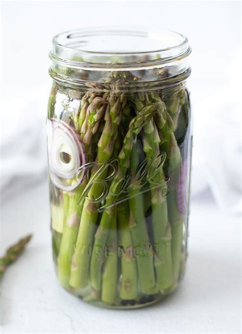How To Make Pickled Asparagus - Foodie and Wine