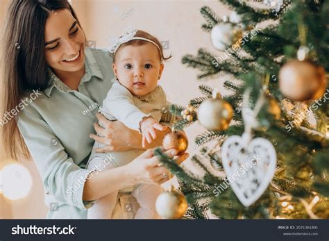 Mother And Baby On Christmas: Over 70,411 Royalty-Free Licensable Stock ...