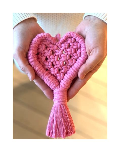 Rezultat imagine pentru Macrame Heart Pattern
