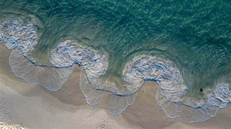 Create Ocean Cove with Bing Image Creator 的图像结果