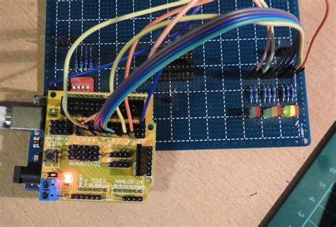 Connecting LEDs to Arduino 的图像结果