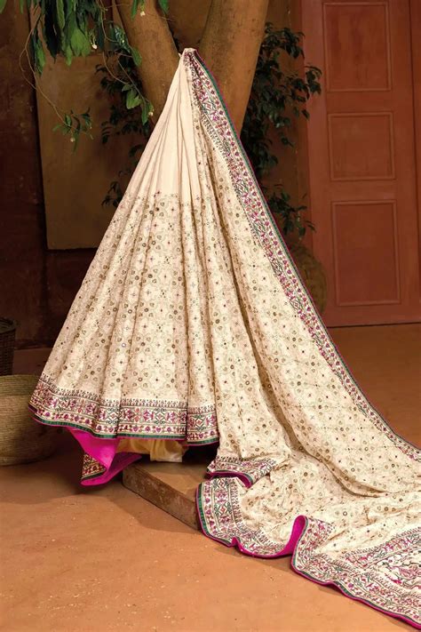 Cream Banarasi Silk Saree With Pure Kachhi Work, Diamond & Mirror Heaw ...