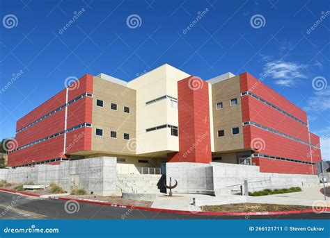 MISSION VIEJO, CALIFORNIA - 8 JAN 2023: Science Building on the Campus ...