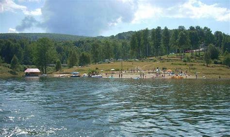 APARTMANI DAMJAN VLASINSKO JEZERO (Surdulica) - Apartment Reviews ...