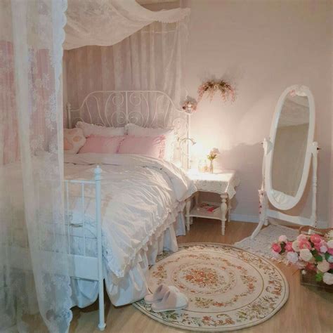 vintage coquette bedroom | Room inspiration bedroom, Room ideas bedroom ...