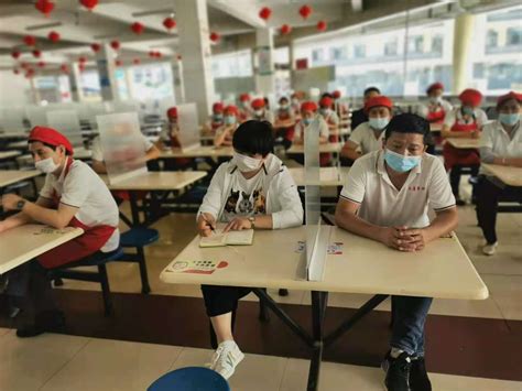 泰安长城中学加强高考期间食堂食品安全保障工作