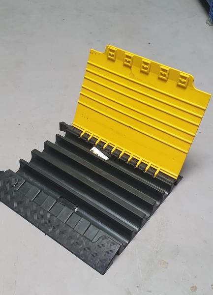 Defender Kabelbrücke XXL mieten und leihen | Stradtmann GmbH auf dry ...