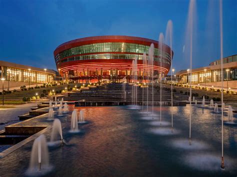 PM Modi ने दिल्ली के प्रगति मैदान में किया IECC कॉम्प्लेक्स का उद्घाटन ...