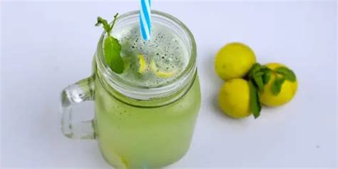 Detox Drink for Weight Loss | সকালে ডিটক্স ড্রিঙ্ক খাবেন? বানিয়ে নিতে ...