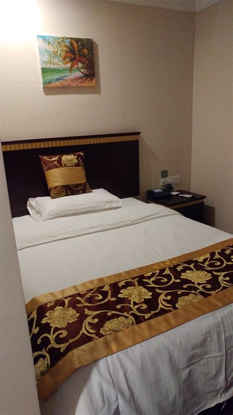 GREENTREE INN SHANGHAI HONGQIAO INTERNATIONAL AIRPORT SONGHONG ROAD ...