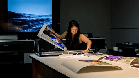 HTML CSS JavaScript Mica 的图像结果