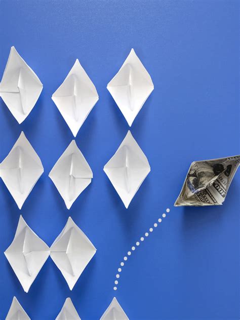 Which bank is offering best NRE FD interest rates: SBI vs HDFC Bank vs ...