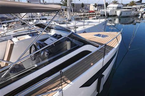 Nuva M9 CABIN - STEAK TARTAR - D'OR BOATS