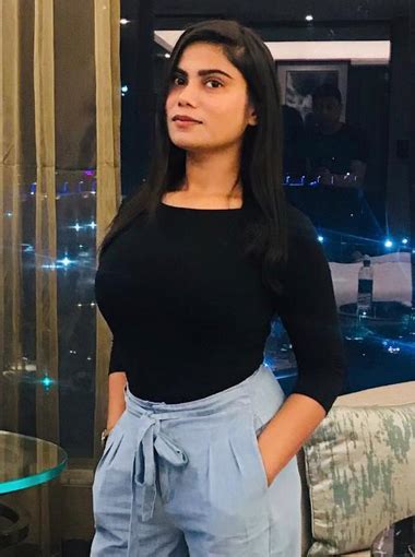 Layla - Infamous Airhostess Escort in Bangalore - Educated Call Girls