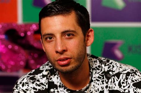 Example Singer/Rapper 的图像结果