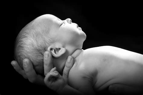 newborn baby black & white photography profile | Baby photo inspiration ...