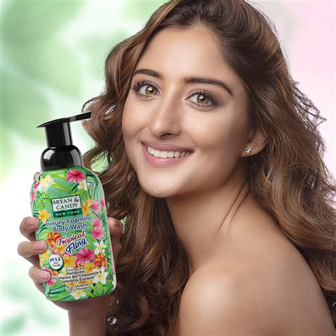Buy Tropical Fling Body Wash Online | Bryan and Candy – BRYAN & CANDY