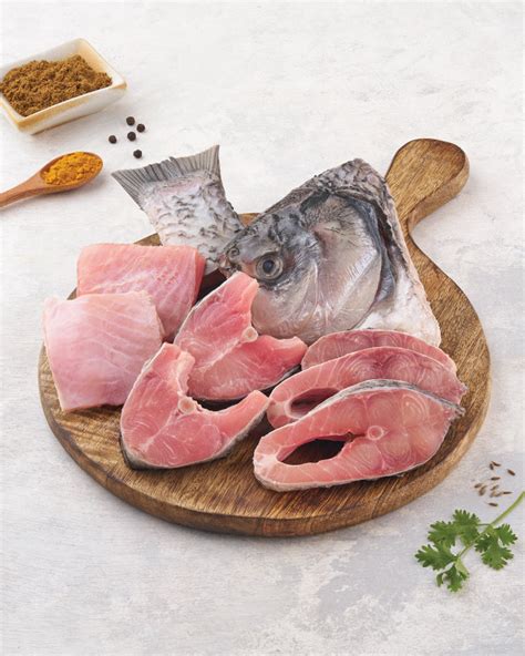 Catla Bengali Cut with Head - 500 gm – The Better Chicken