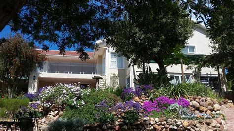 AFRICAN TULIP GUESTHOUSE (Tulbagh) - Guesthouse Reviews & Photos ...