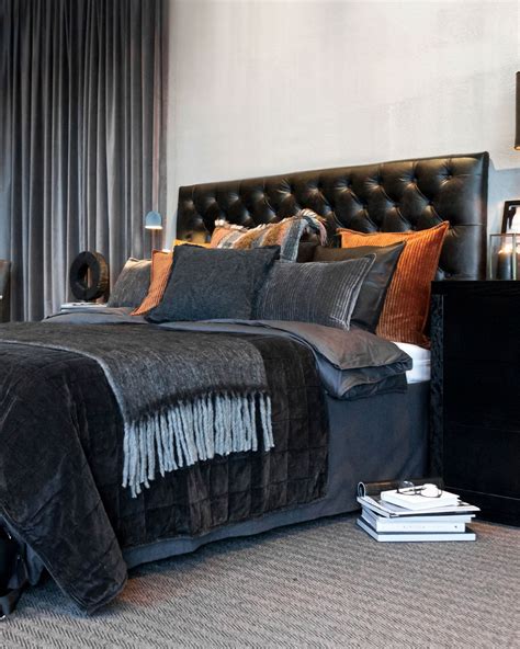 Vienna Headboard Black - Newport