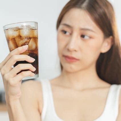 Report suggests sugary drinks and anxiety link Minimalist Minimalist Minimalist