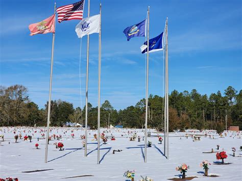 Holder-Wells & Coastal Funeral Homes | Moss Point MS