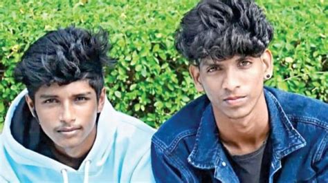 பைக்கில் செல்போனில் வீடியோ எடுத்தவாறு அதிவேகத்தில் சென்ற 2 மாணவர்கள் ...