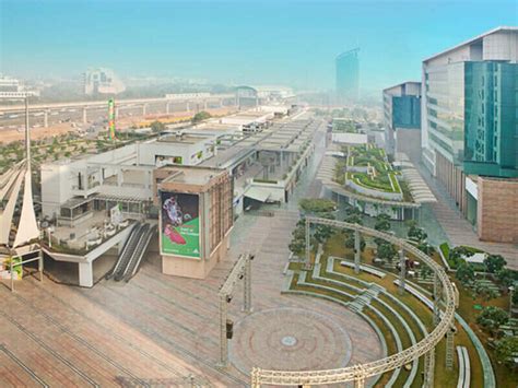 Best Entertainment Hubs in Delhi | Fun places in Delhi | HappyTrips.com