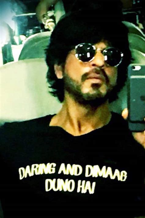 Shah Rukh Khan poses for pic with Alia Bhatt and Gauri Shinde