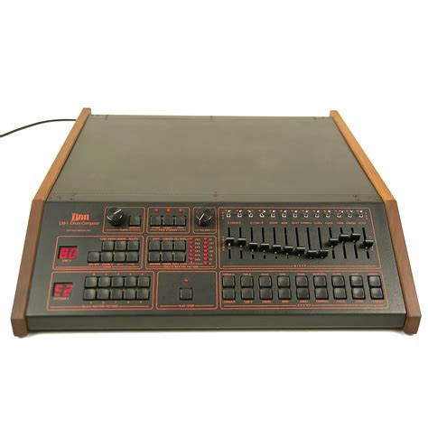 First Drum Machine 的图像结果