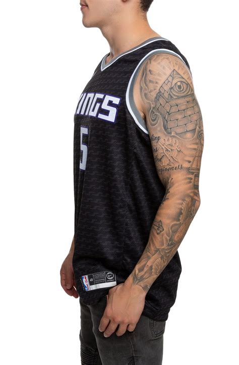 NIKE Sacramento Kings De'Aaron Fox Statement Edition Swingman Jersey ...
