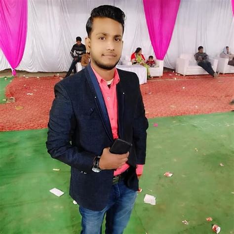 Onsider a hydrogen atom undergoing a 2p-1s eansition. the lifetimne tsn ...