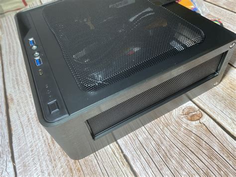 InWin Chopin Max 迷你ITX機殼 顏值內涵兼備 :打造客廳精緻輕巧視聽系統的好選擇 - Mobile01