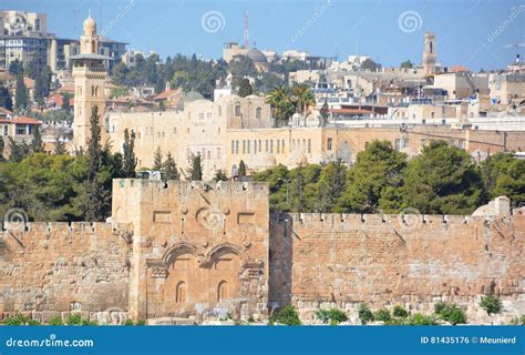 Golden Gate editorial photo. Image of mount, temple, eastern - 81435176