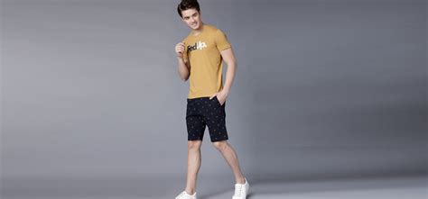 Short Wearing Rules : हाफ पैंट के साथ शर्ट, टी-शर्ट और फुटवियर्स की ...