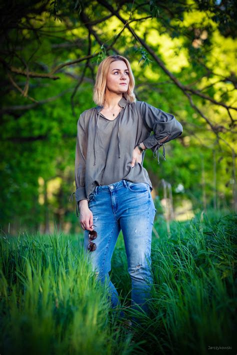 Full Body Portrait Photography Nature 的图像结果