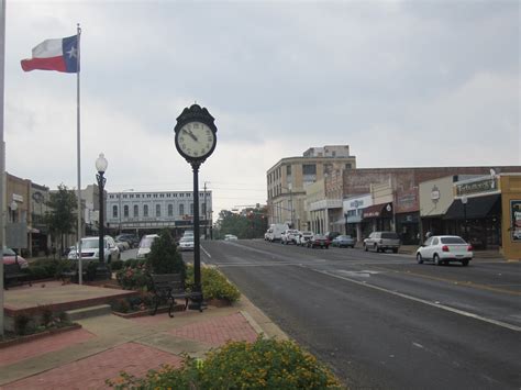 Henderson Funeral Homes, funeral services & flowers in Texas