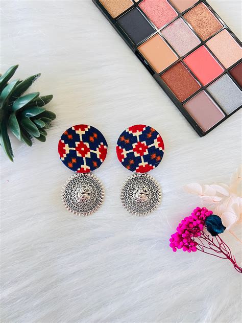 Ikat Ganesha Earring – mohlifestyle