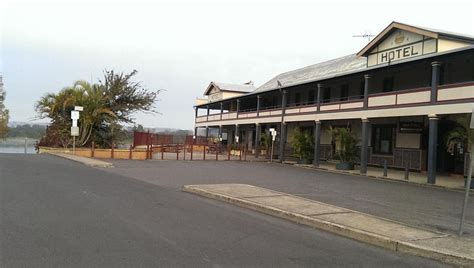 CROWN HOTEL MOTEL (Grafton) - Hotel Reviews, Photos, Rate Comparison ...