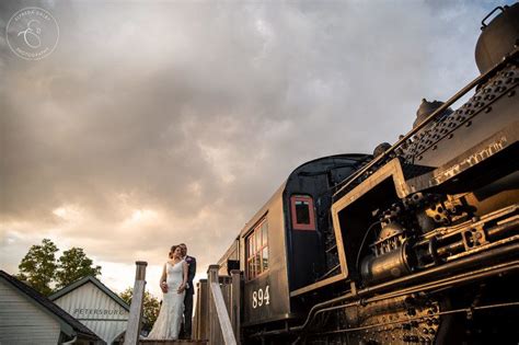Elfred Albay captured this fun couple's perfect ceremony and reception ...