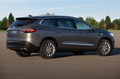 2018 Buick Enclave Ditches Portholes, Embraces Class | Automobile Magazine